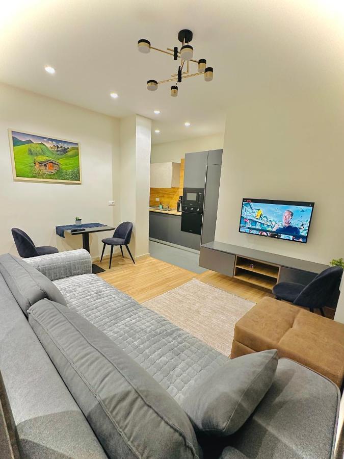 Charming And Bright Tirana Center Apartament 아파트 외부 사진